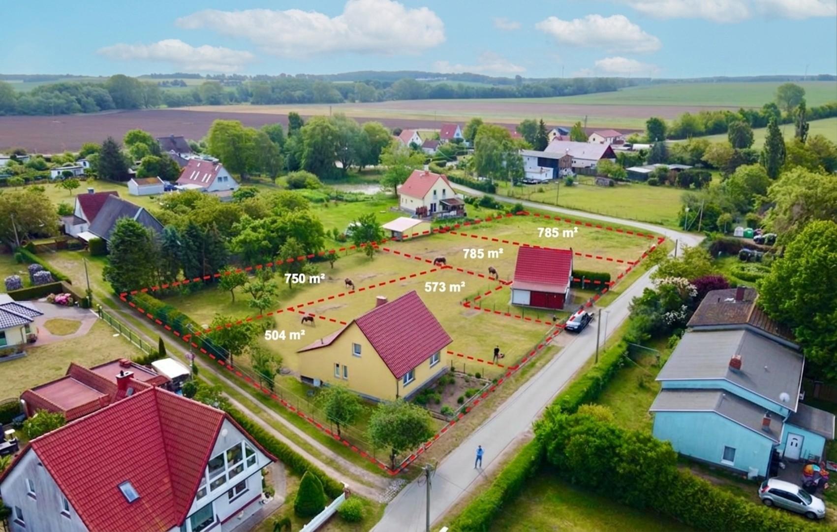 Luftbild mit Grundstücken
