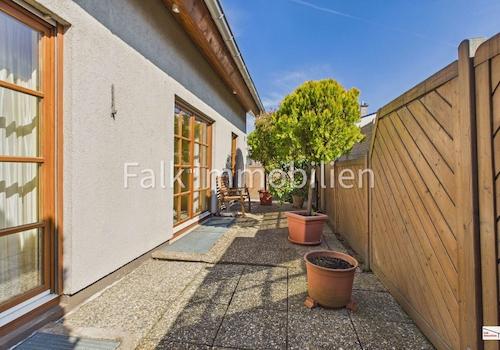 Terrasse EG Hausrückseite