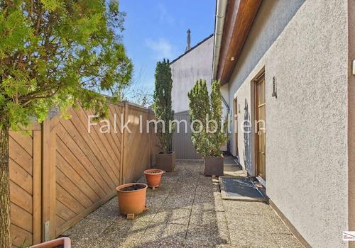Terrasse EG Hausrückseite