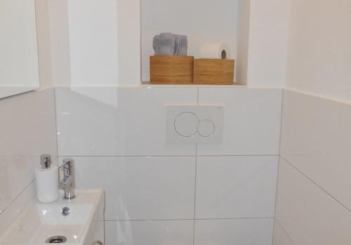 separates WC