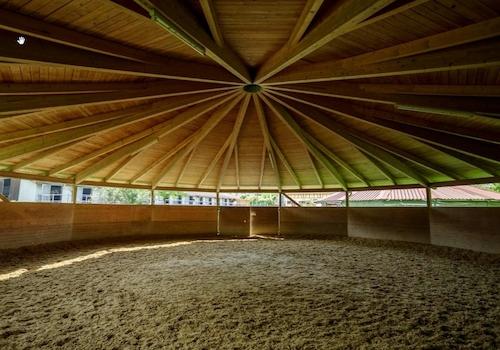Roundpen (d = 18 m)