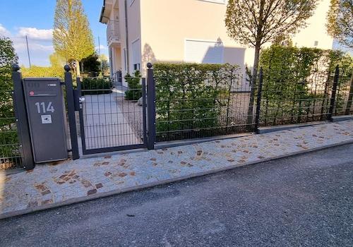 Zuwegung zum Haus
