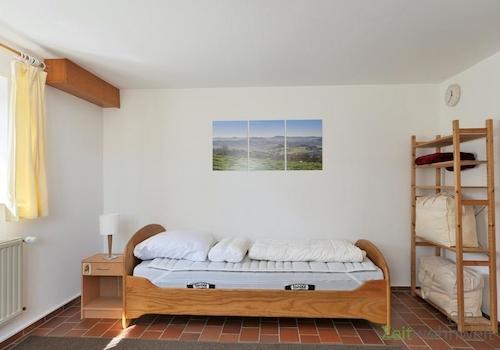 Blick zum Bett