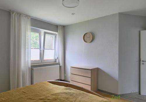 Blick zur Kommode