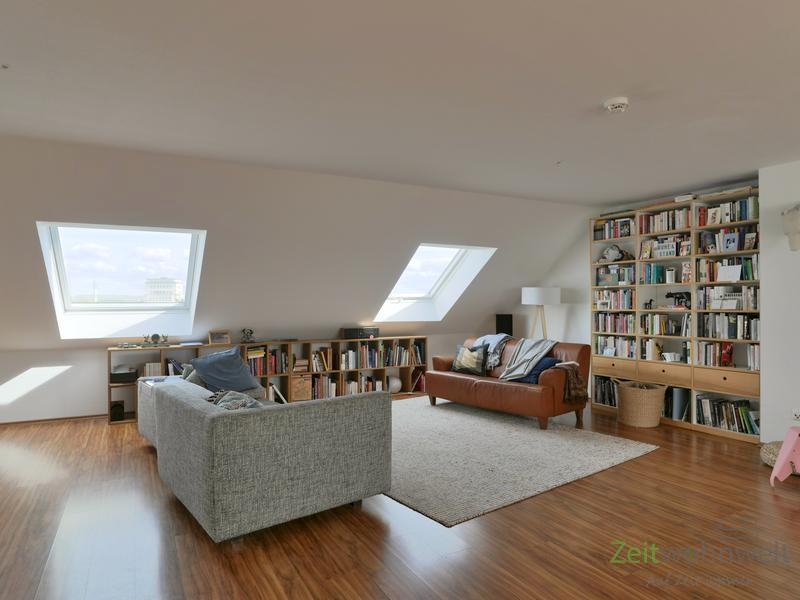 Blick ins Wohnzimmer