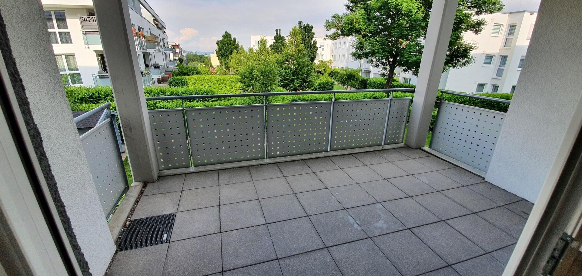 08_Balkon OST vom Wohnzimmer