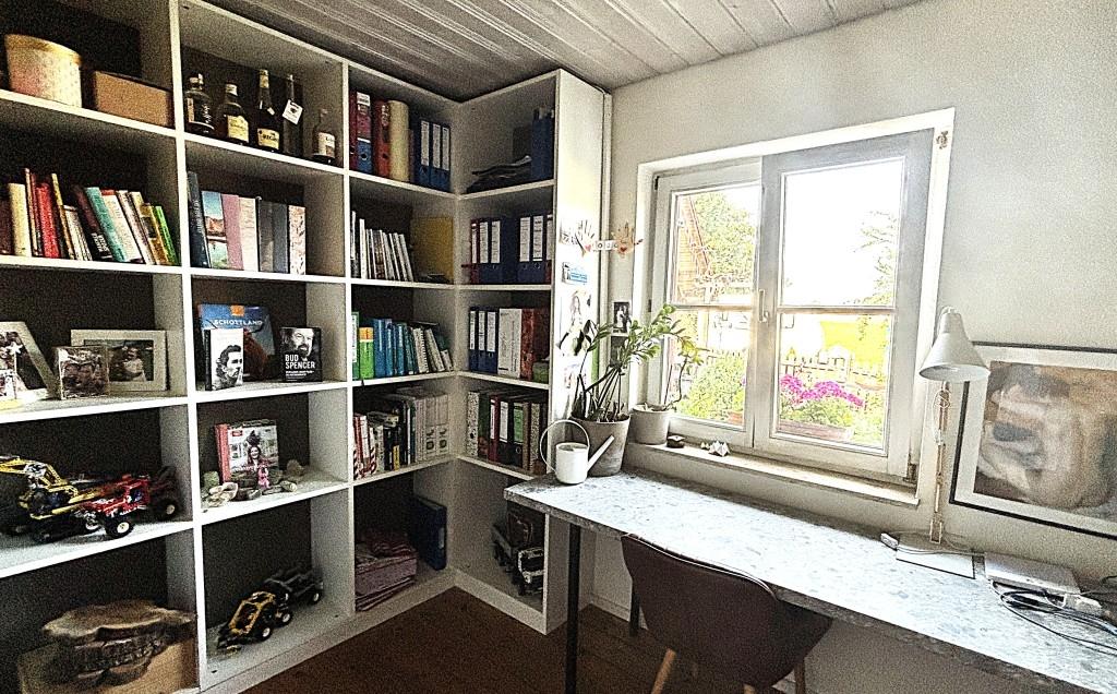Büro EG