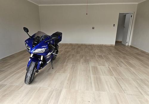 geflieste Doppel-Garage