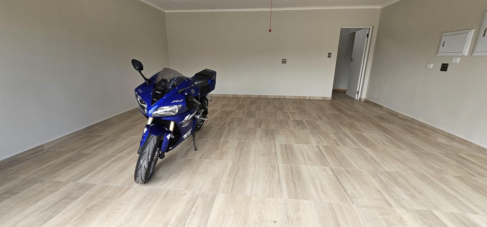 geflieste Doppel-Garage