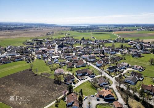 Gebäude mit Kottgeisering Blick Ammersee