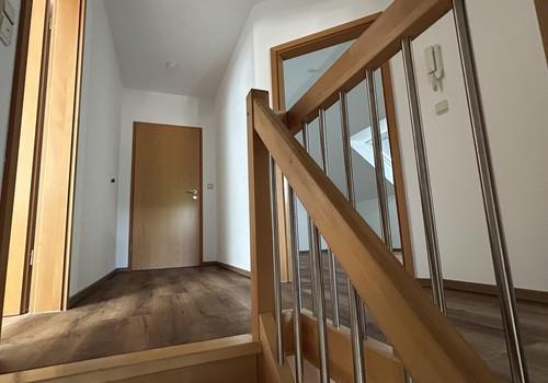OG Flur von Treppe aus