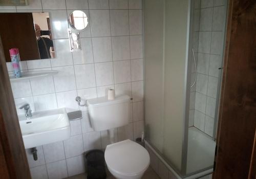 Bad/Dusche 1