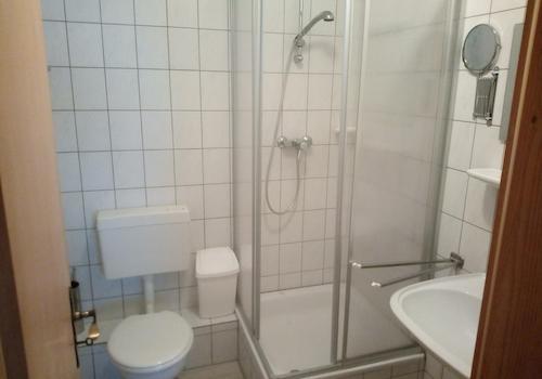 Bad/Dusche 2