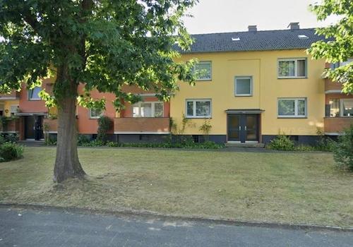 Vorderansicht der Häuser 