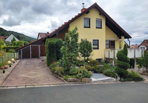 Westansicht  Eingang, N-Garage