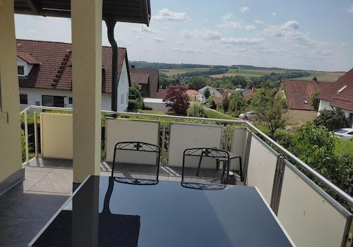 Balkon mit Gartentreppe