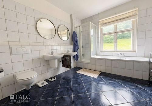 Badezimmer 1. OG