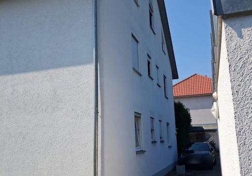 Hausansicht Zugang zum Eingang