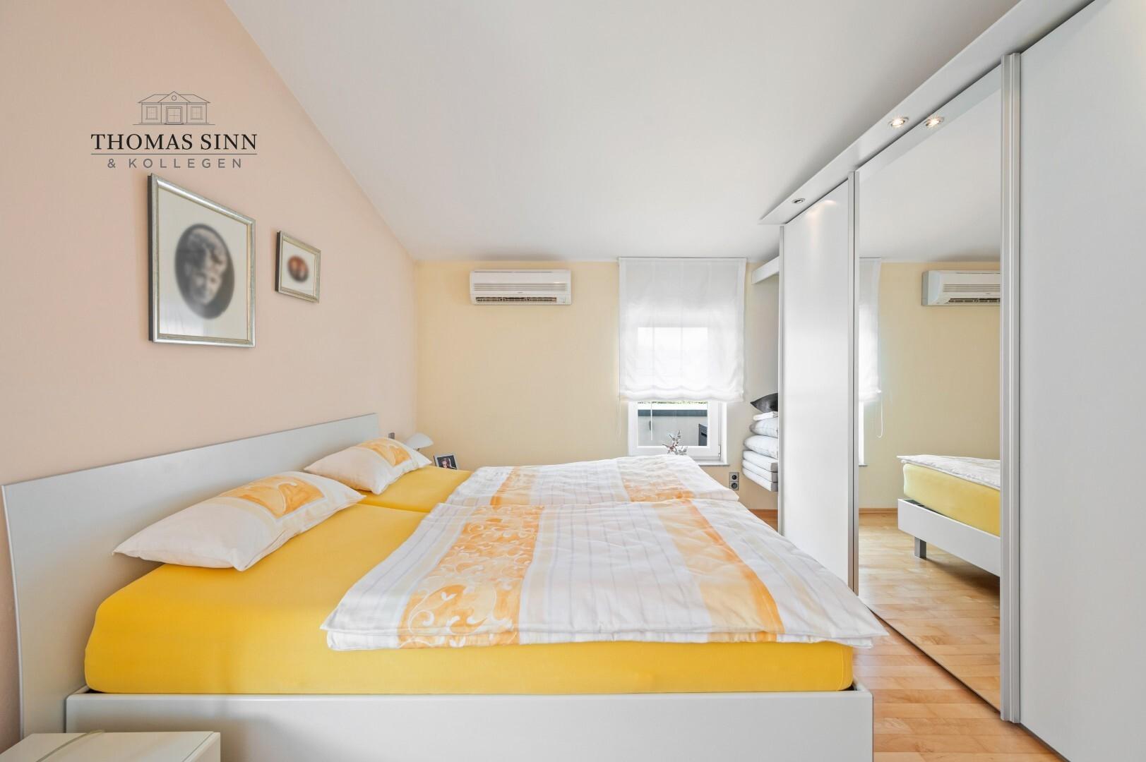 DG1: Hauptschlafzimmer