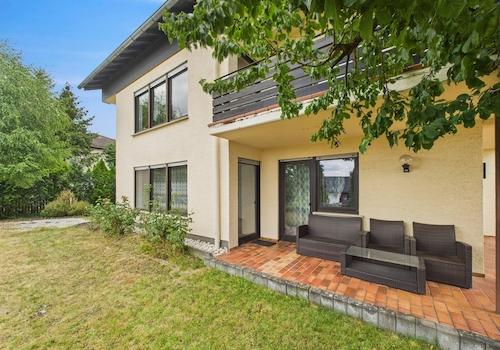 Einliegerwohnung mit Terrasse