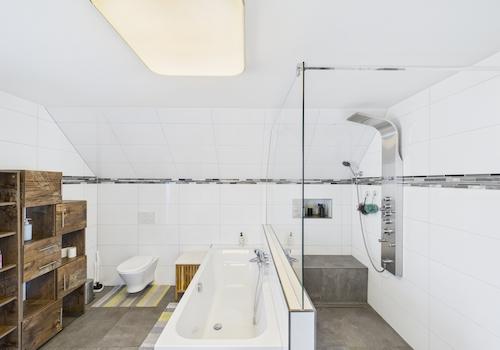 Tageslicht-Badezimmer