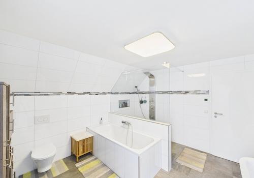 Tageslicht-Badezimmer