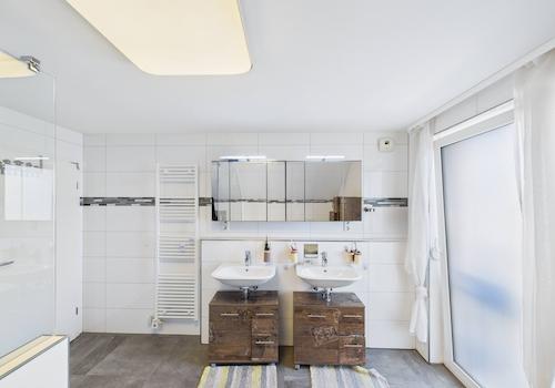 Tageslicht-Badezimmer