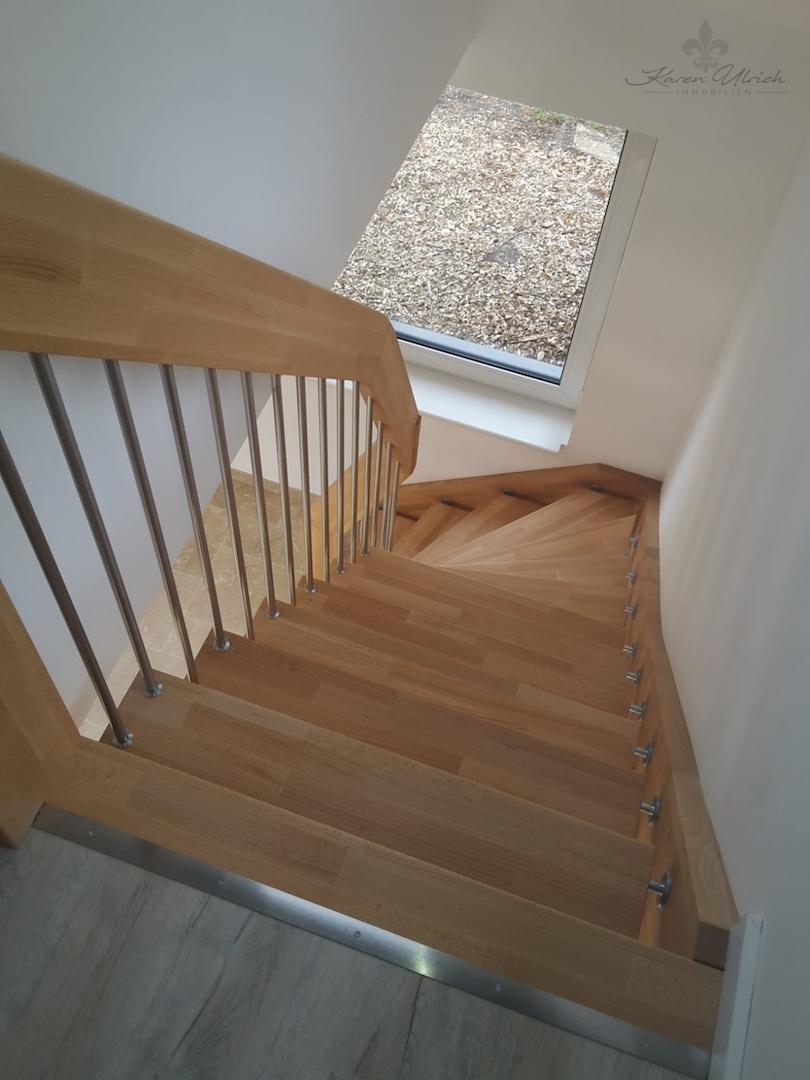 Treppe Haus hinten 1