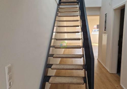 Treppe zur Galerie