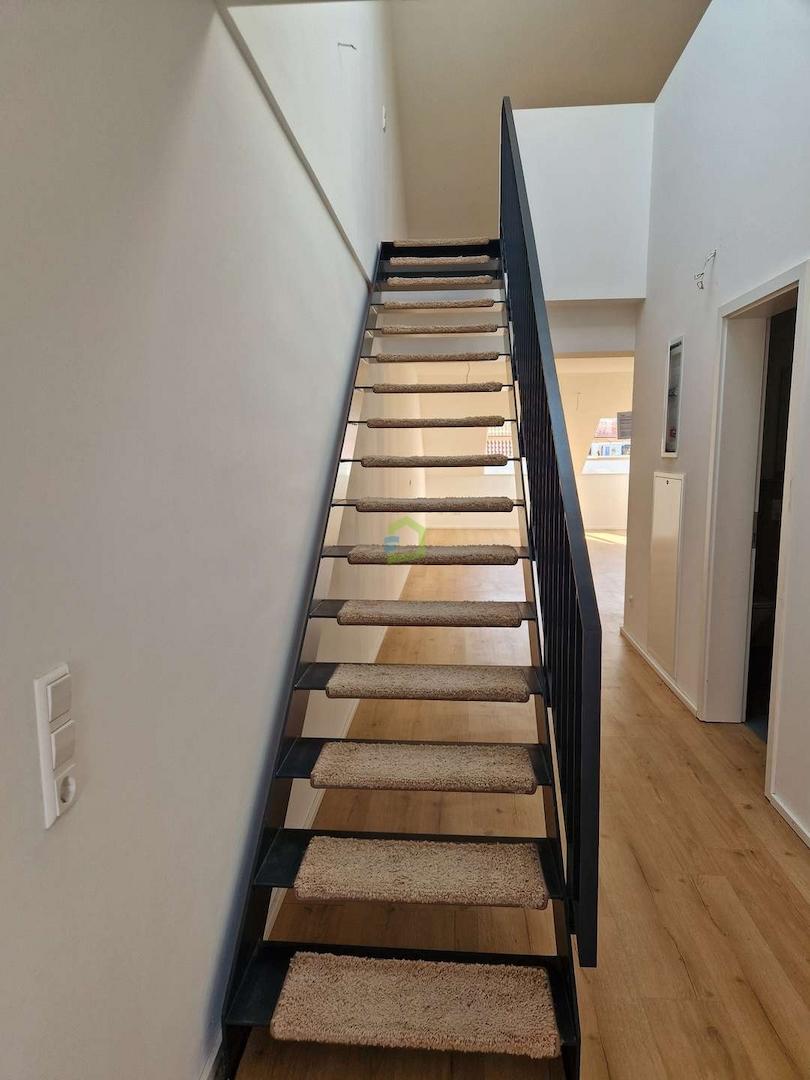 Treppe zur Galerie