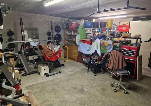 Keller unter Garage