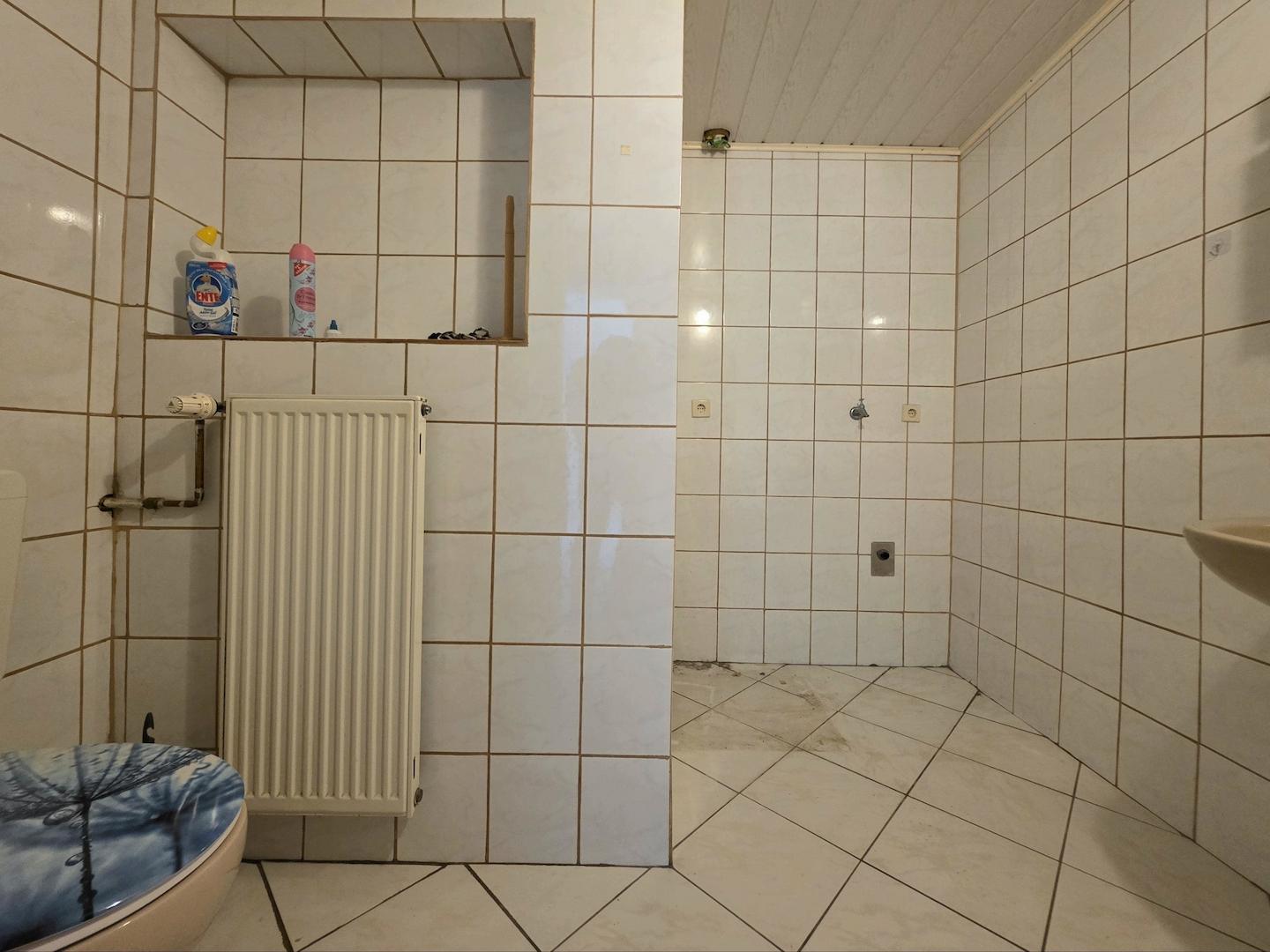 Gäste WC 1.OG
