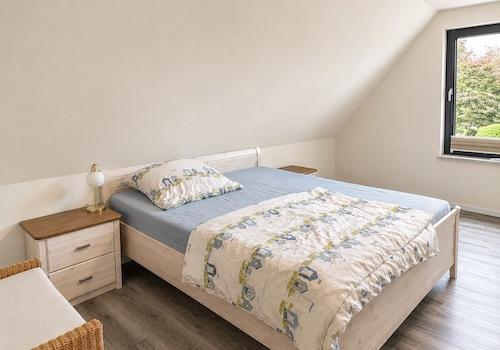 Schlafzimmer WE (virtuell geleert)