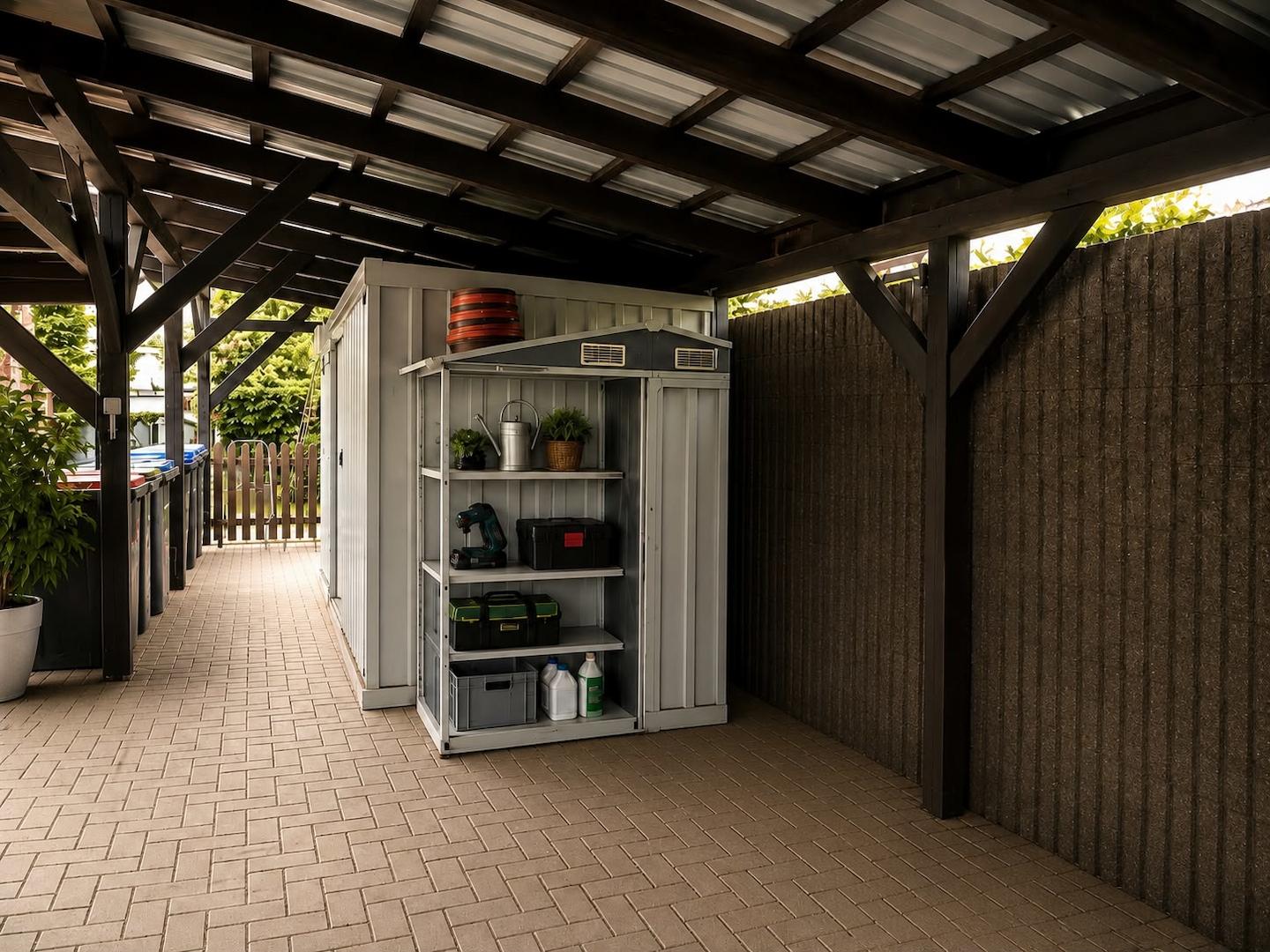 Carport/ Abstell (virtuell aufgeräumt)