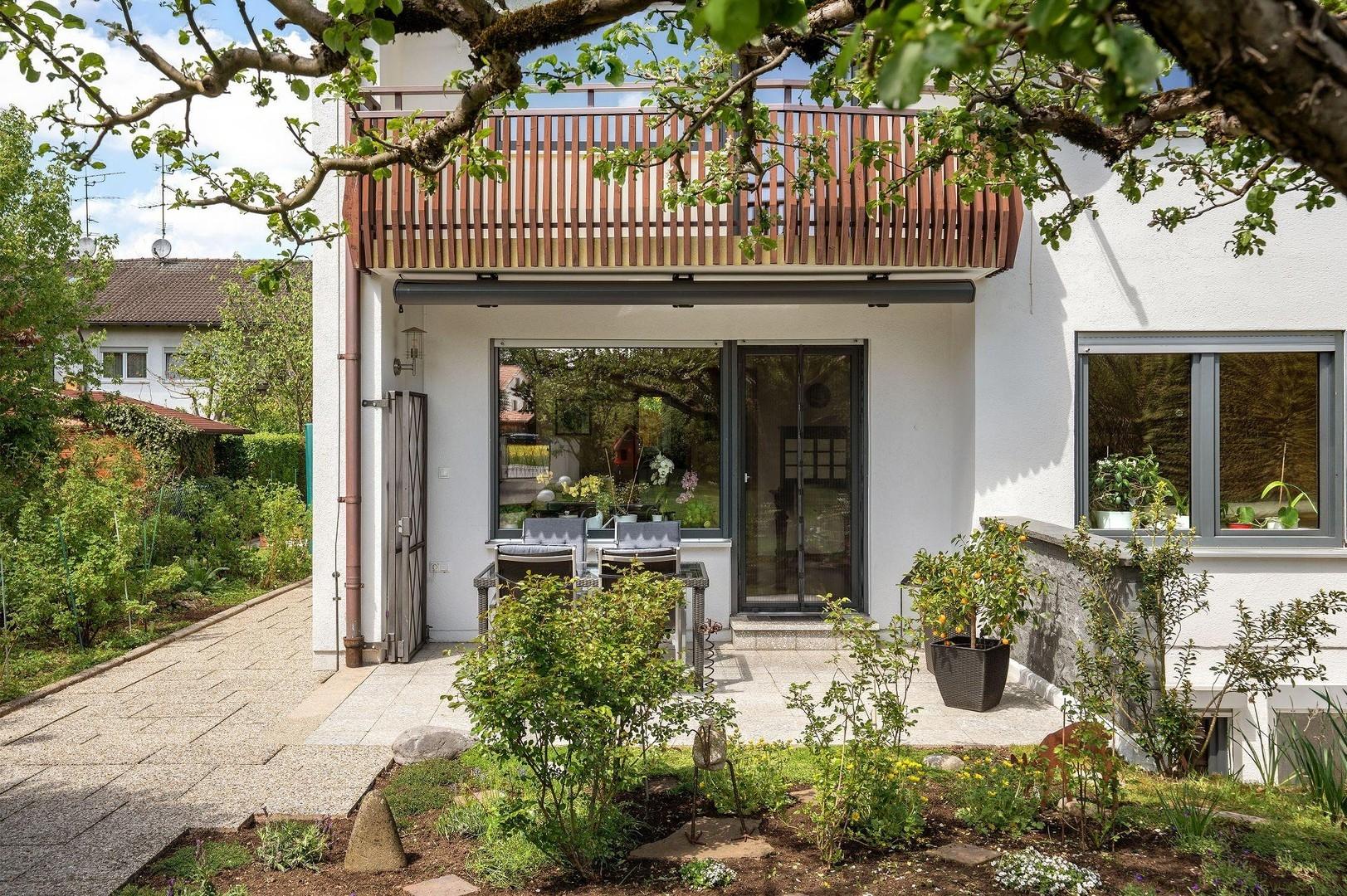 Südterrasse und Balkon