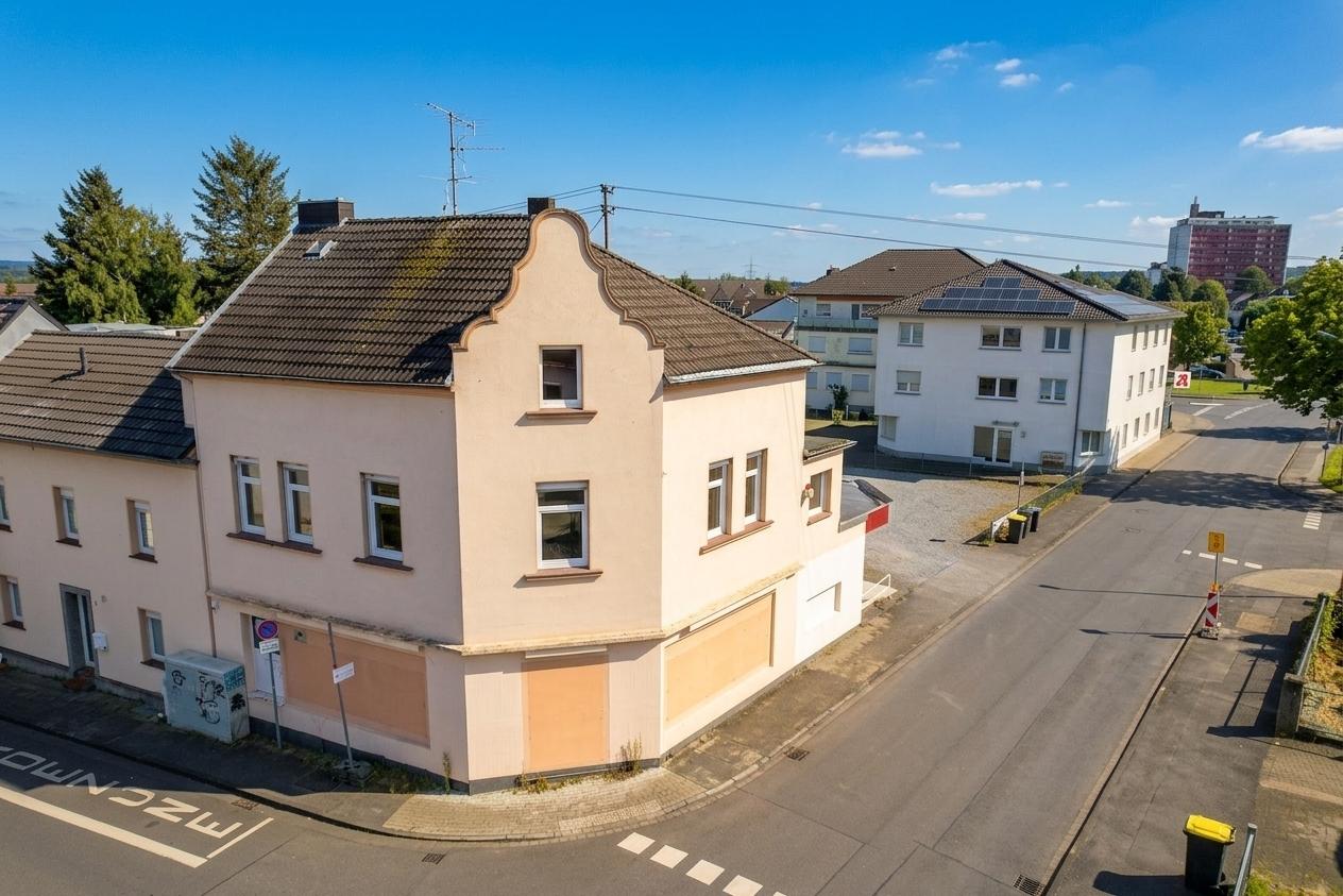 Straßenansicht
