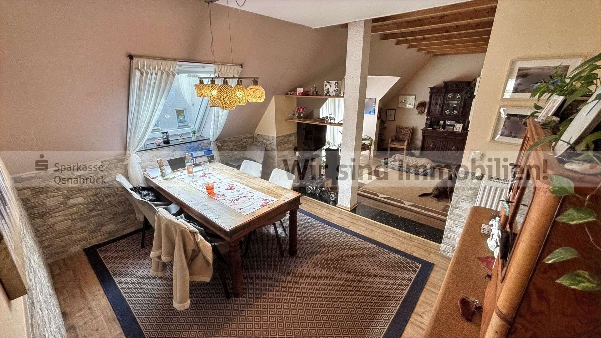 mit KI verändert - Esszimmer OG