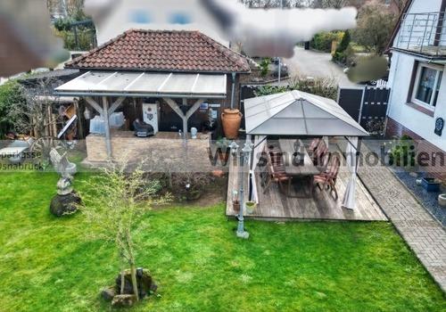 mit KI verändert - Pavillon & Outdoorküche