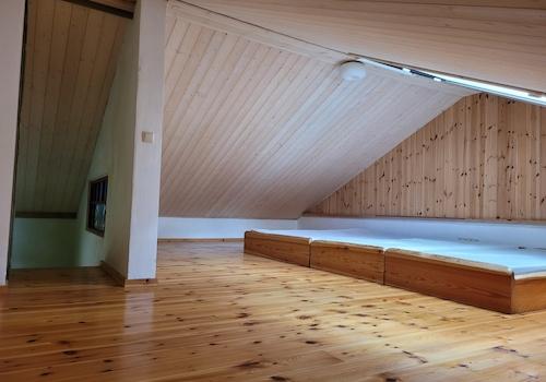 Eines der Schlafbodenzimmer