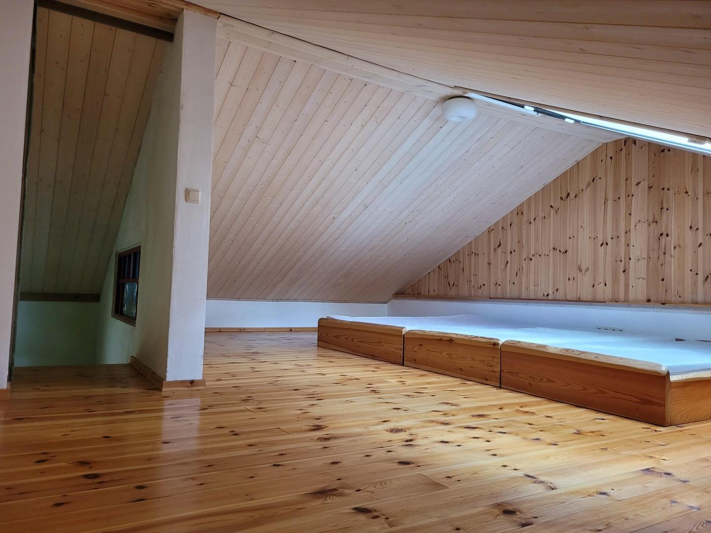 Eines der Schlafbodenzimmer