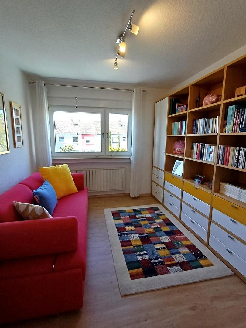 Arbeits-/oder Schlafzimmer