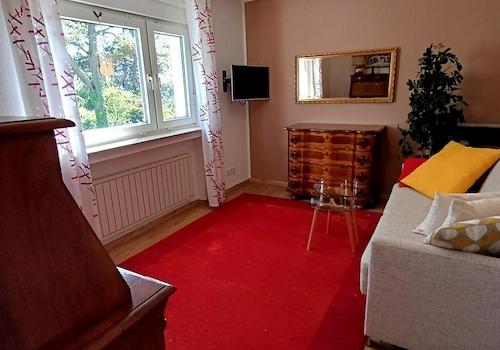 Arbeits-/oder Schlafzimmer