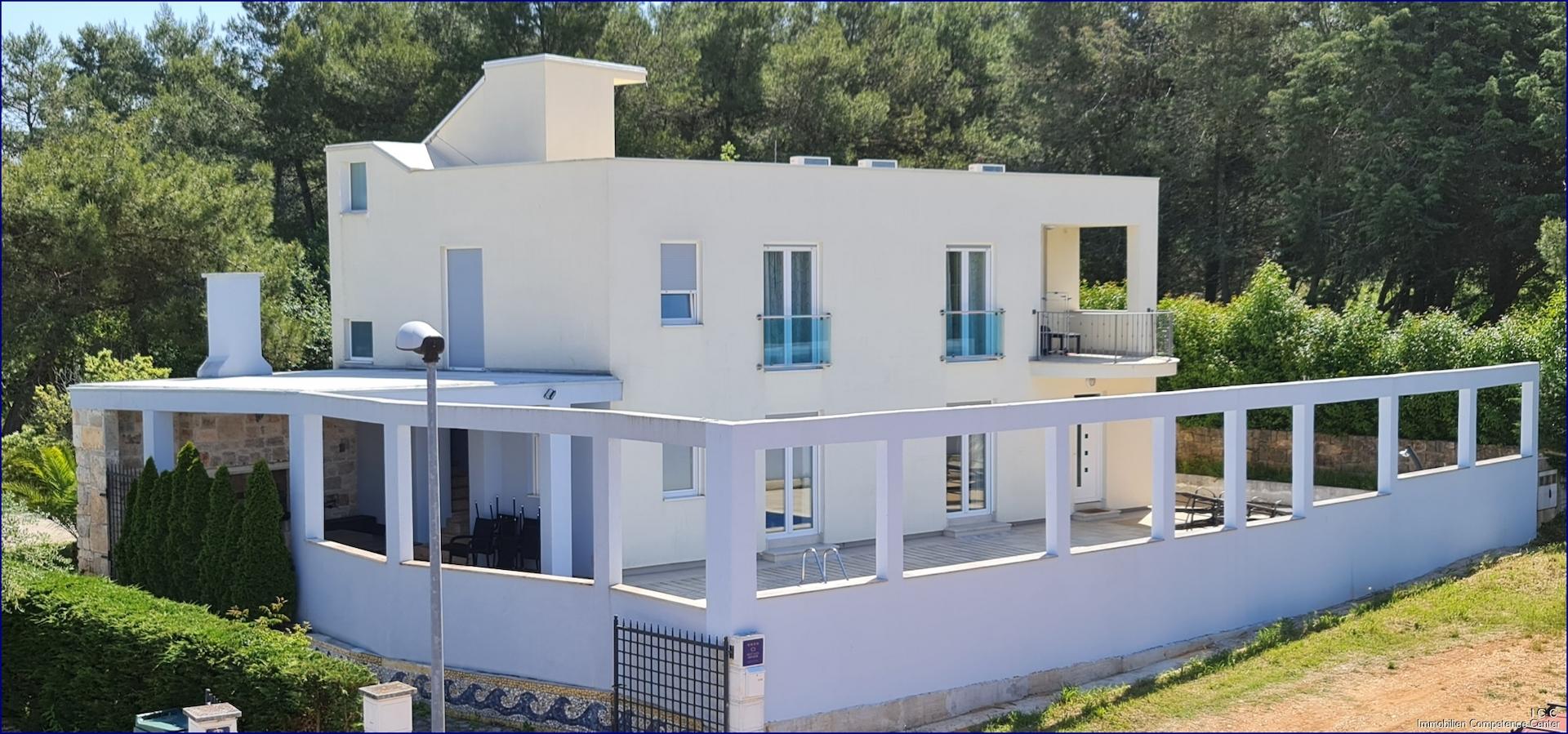 Reales Bild - Villa mit Pool und Meerblick in Zambratija