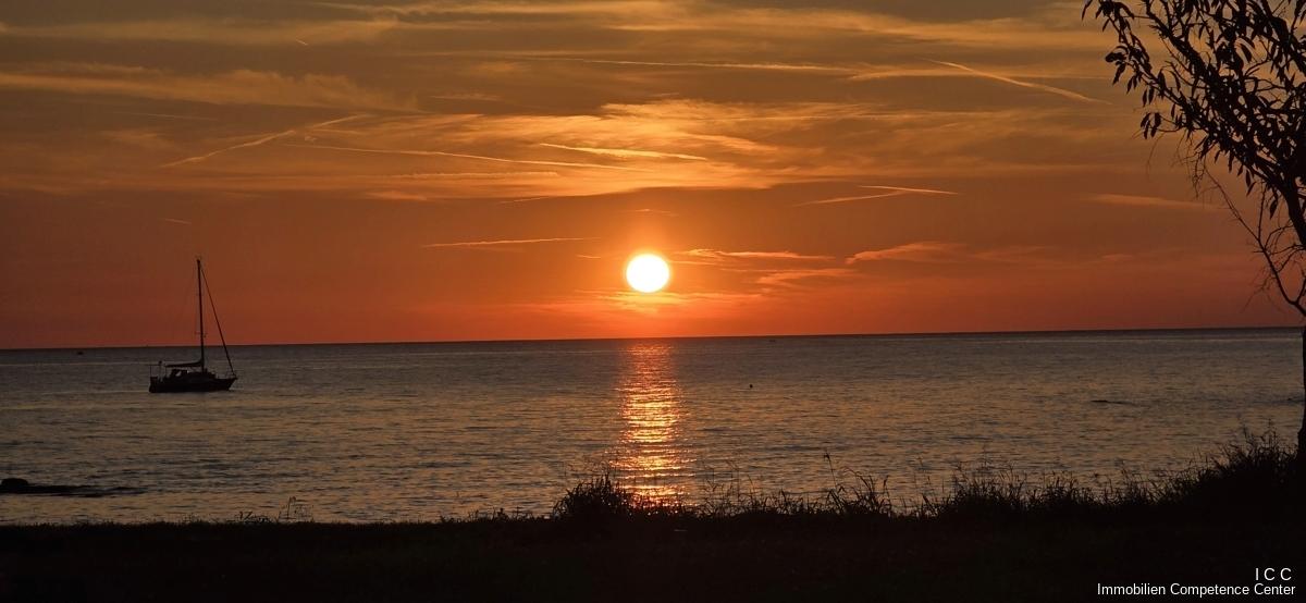 Sonnenuntergang am Strand von Zambratija