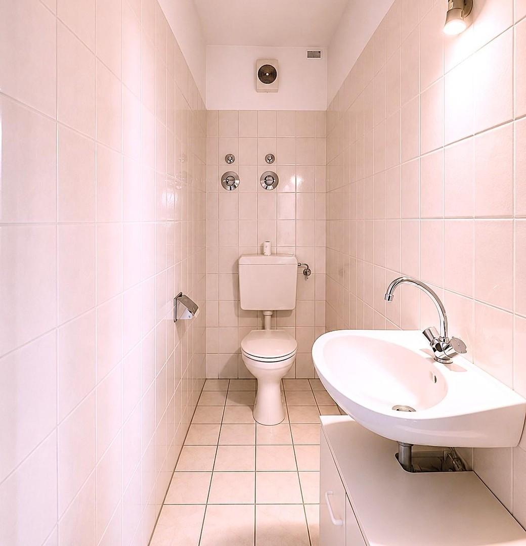 separate Toilette