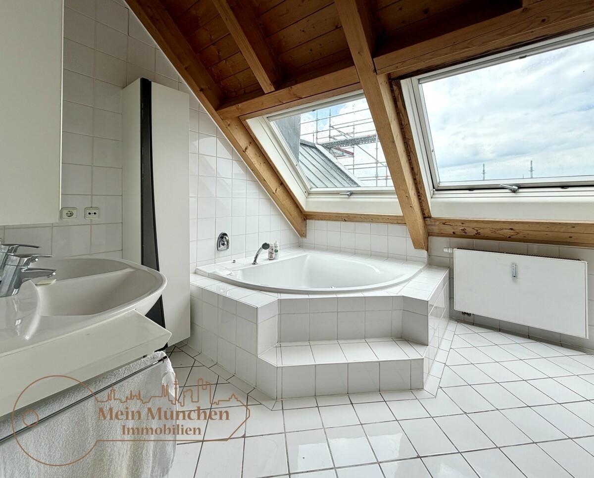 Bad mit Eckbadewanne