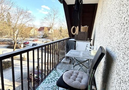 Nordostbalkon Schlafzimmer