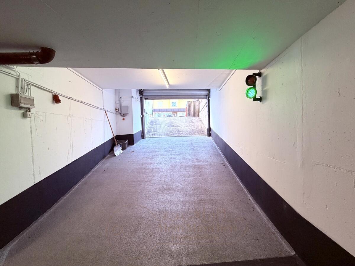 Tiefgarageneinfahrt