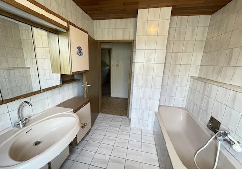 Badezimmer EG