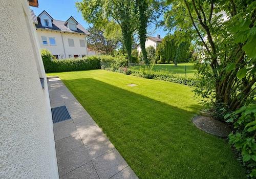 Gartenansicht II